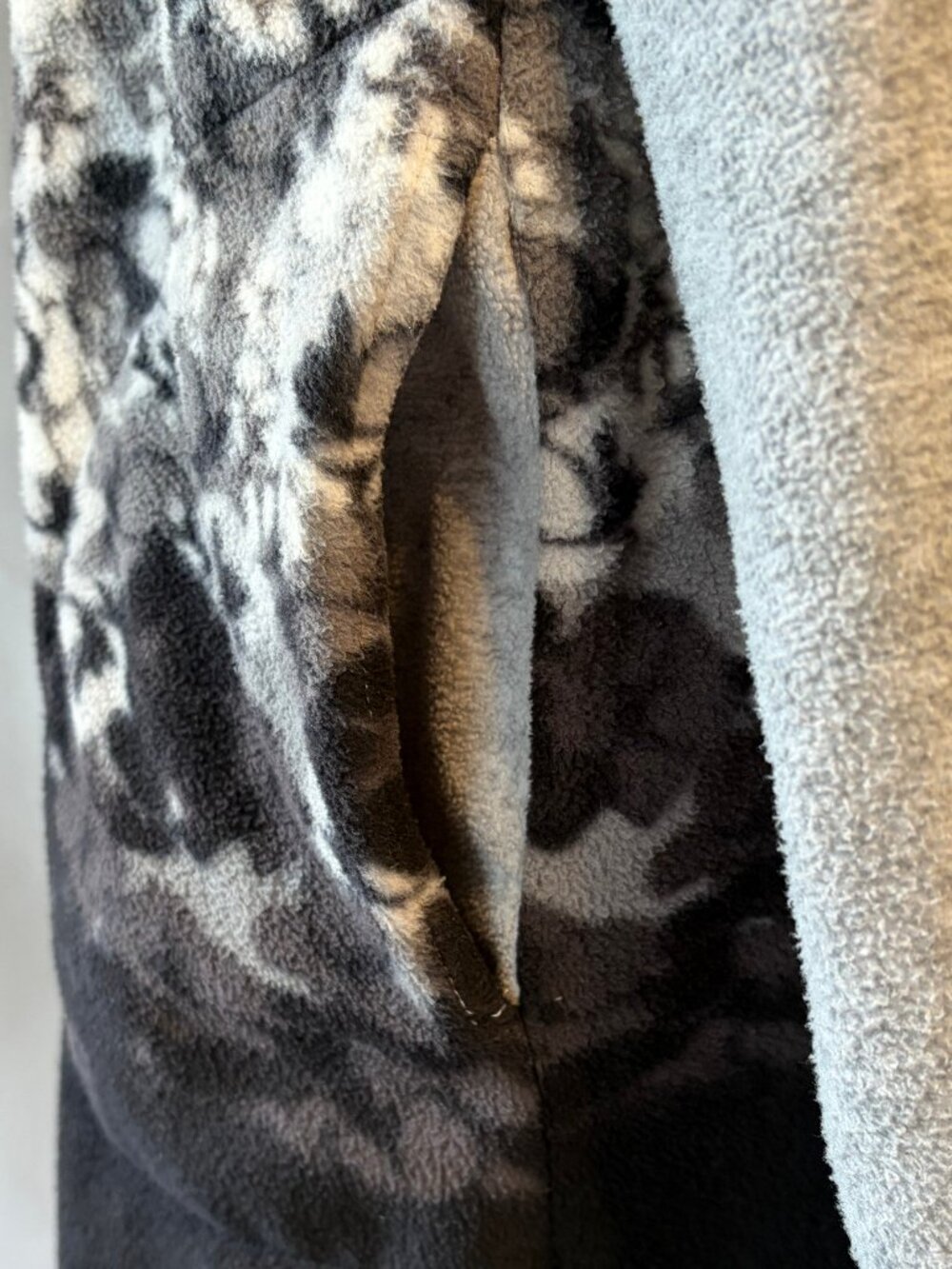 Cuddl Duds Fleece Floral Dip Dye Hoodie Jacket - Picture 4 of 16